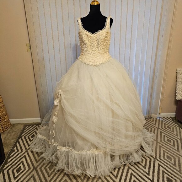 Floranna Victorian Southern Bell Beige‎ Wedding Dress 48/12 - Picture 2 of 9